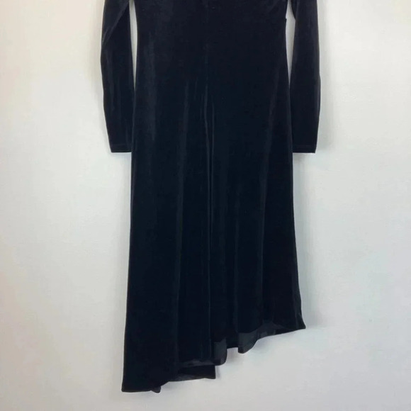 Halston Bell Long Sleeve Velvet Cocktail Dress Mock Neck Asymmetrical Hem - Picture 8 of 11